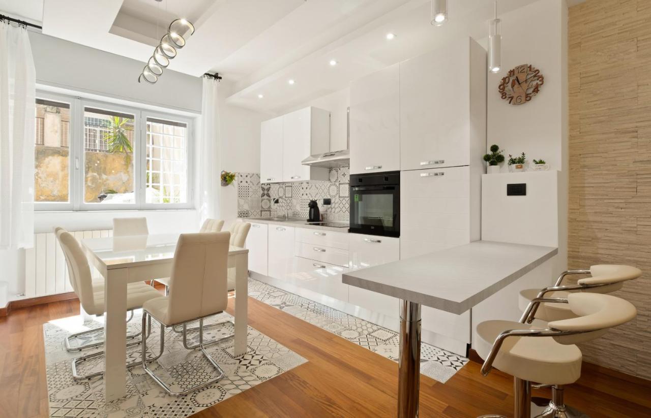 3 Bed Modern Flat - 15 Minutes Walk To Colosseum Ρώμη Εξωτερικό φωτογραφία